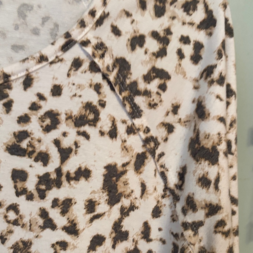 New Directions Cream and Brown Leopard Print Long Sleeve Top❤️3/20$ - Picture 5 of 8